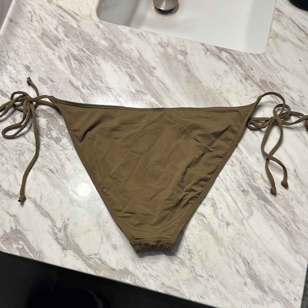 Military green O’Neill string bikini bottom large